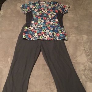 Cherokee flexible scrub set! Dark grey with floral